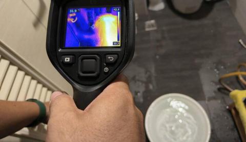 服務~熱誠，防水抓漏   專業團隊  專業儀器測漏～ - 抓漏工程，漏水，樓上漏水到樓下去，有圖有真相