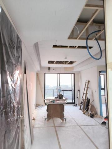 大台中室內裝修設計事務所 - 圓弧收邊天花板