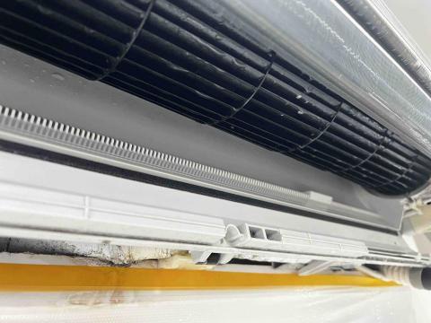 捷芯專業清潔 - 未拆風股（清洗後）