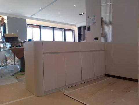 新雅家具有限公司 - 弧形櫃體