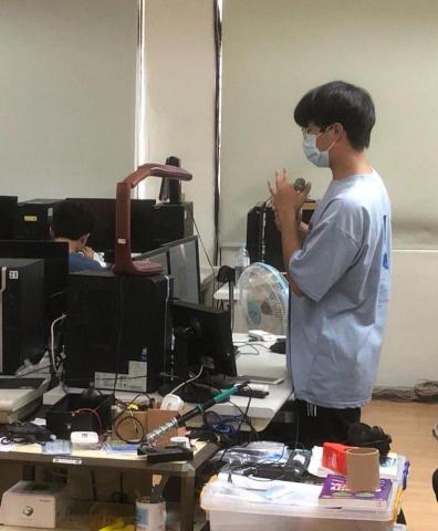 郭泓毅 - 在文華高中擔任資訊安全研究社講師