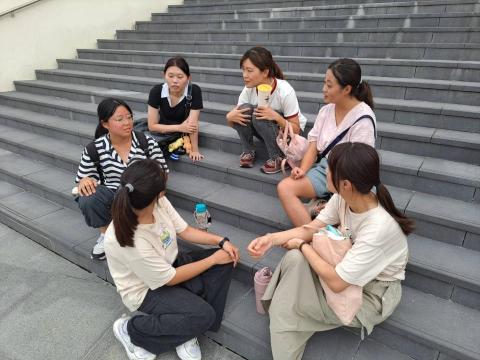 Wei Hsin Hsu - 這是9/7來幫忙成大生涯探索社擔任隊輔，這是剛開始的破冰對話時間