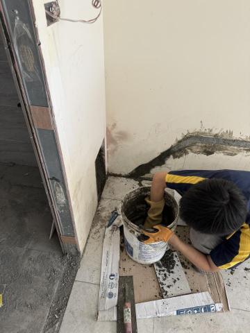 董致宏 - 電線配管，打管溝上水泥