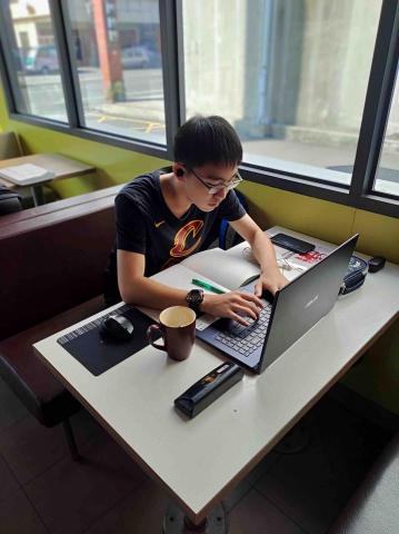 劉峻銘 - 生活照1