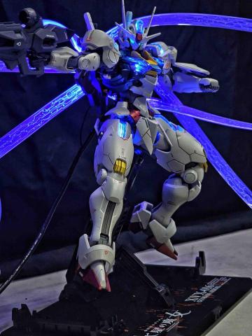 二馬模型工作室 - FM風靈鋼彈 全機金屬塗裝+Kosmos燈組