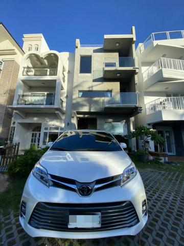 Angelo - Toyota豪華7人座轎車