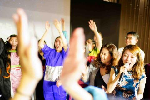 娃娃Joanna｜活動主持人｜春酒尾牙｜婚禮 - 尾牙活動