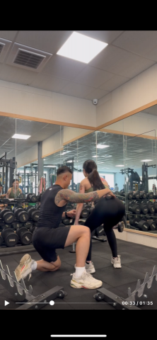 SeeRed 自由教練 - 引導客戶髖屈能力並感受臀部發力
避免過度使用膝部發力