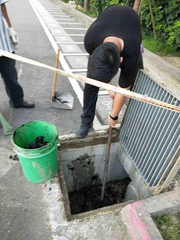 御皇實業工程行 - 園區水溝清理