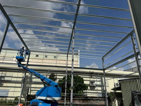 盛翔開發工程 - 滴水6米廠房搭建