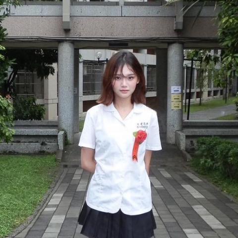 提供57服務的專家余子亦