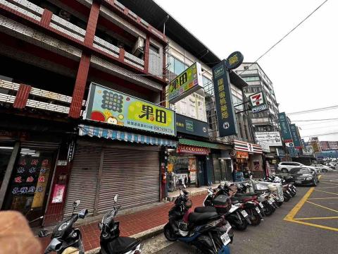 林岱宥 - 防颱無接縫招牌