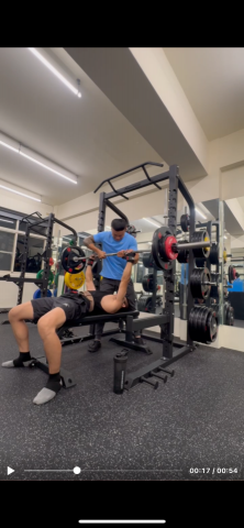 SeeRed 自由教練 - 協助客戶突破最大肌力
確保安全執行與成功突破
以利後續訓練計畫