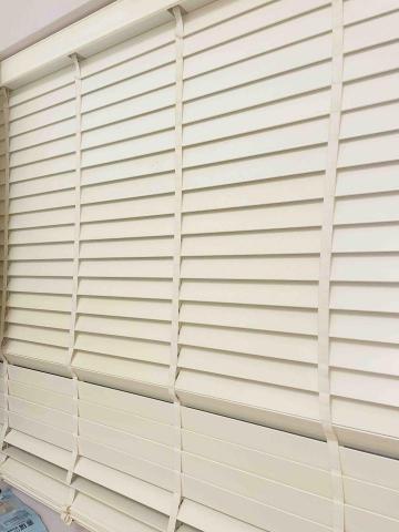 淨界清潔 - 百葉窗一片一片擦拭