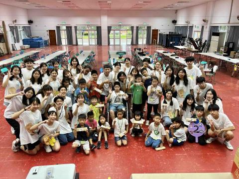 黃俊霖 - 偏鄉暑期國小課程營隊