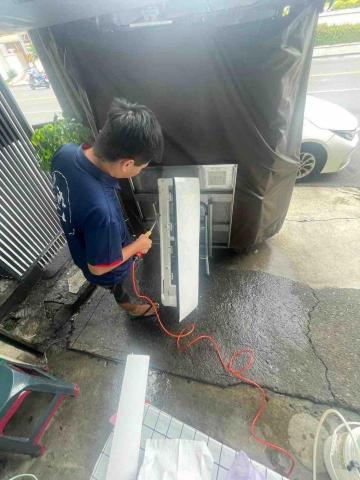 台南冷氣 亞潔空調 安裝保養維修系統規劃設計規劃工程 - 萬士益清洗