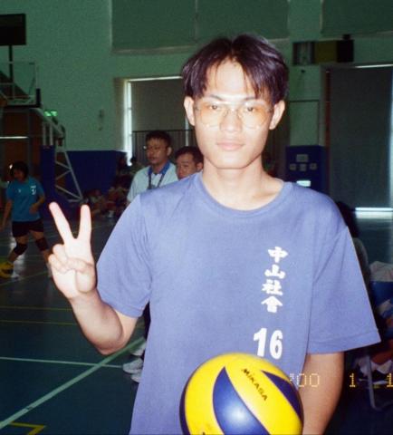 林弘鈞 - 中山大學社會系