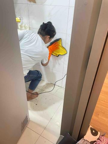 淨養食光 - 冰箱移開後的地板牆面清潔