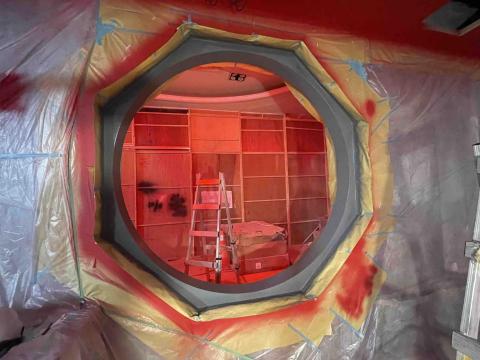 鴻鼎實業社 - 這型八卦門面，高雄夢時代