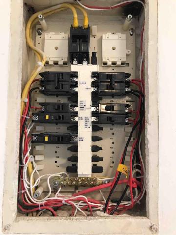 寬哥水電 - 華興街老屋全屋換線，配電盤更新。