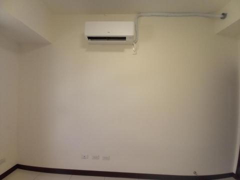 秝研油漆 防水工程 - 新竹縣竹北市，社區：蔚藍雅築，全室虹牌乳膠漆（百合白）不含天花板+除霉+防水+浴室矽立康，施工前