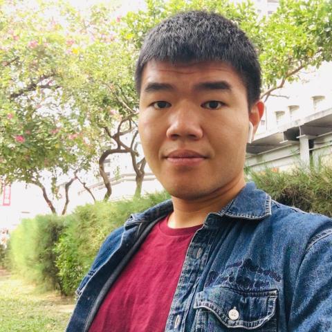 提供羽球規則服務的專家吳立強