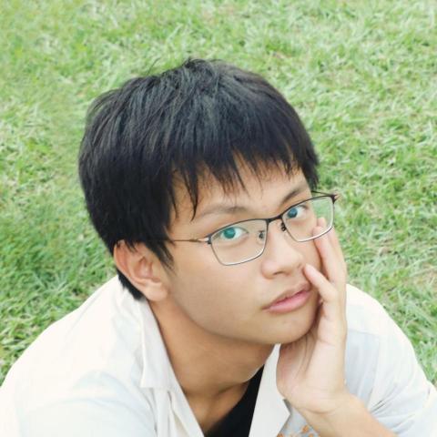 提供高爾夫陪打服務的專家璃吻