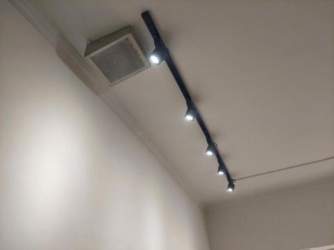 陳俊達 - 安裝軌道燈