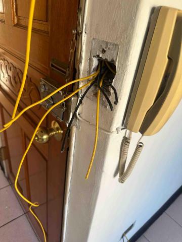 鄭周庭 - 客戶家抽換線