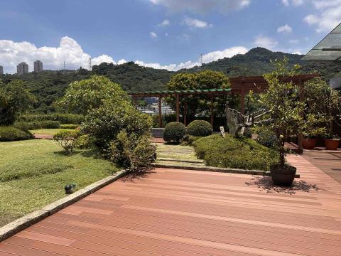 艸根設計有限公司 - 塑木平台鋪設