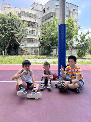 信念籃球學院🏀Coach Edwiin - 