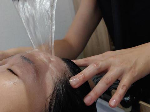 蔡欣宜 - 臉部水療