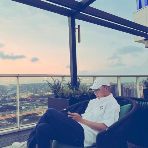 提供高爾夫球具服務的專家張教練