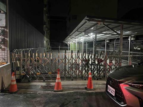 伍磚企業社 - 停車場