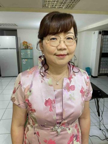 Wing Wu彩妝造型美學工作室 - 媽媽妝髮服務