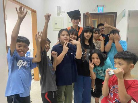 薛宇勝 - 之前教過的學生合照