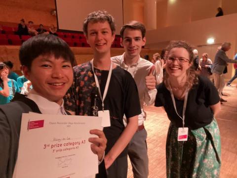 李倖安 - 在2023年，我參加了荷蘭的國際直笛大賽(Open Recorder Days Amsterdam)，並獲得了16歲以上組第二名、最佳樂曲創作獎。
