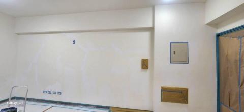秝研油漆 防水工程 - 新竹縣竹北市，社區：蔚藍雅筑，全室虹牌乳膠漆（百合白）不含天花板+除霉+防水+浴室矽立康，施工中