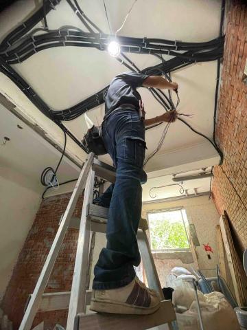 提供插座移位服務的專家洋易工程行