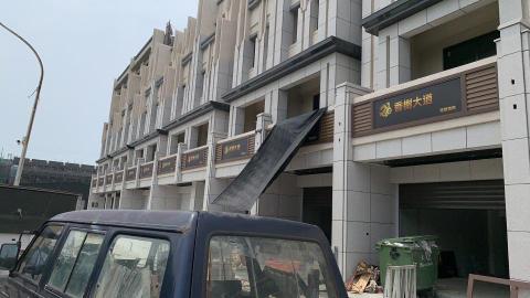 兆睿科技有限公司 - 客製化透天店面招牌