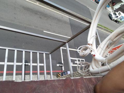 清文有限公司 - 冷氣護欄