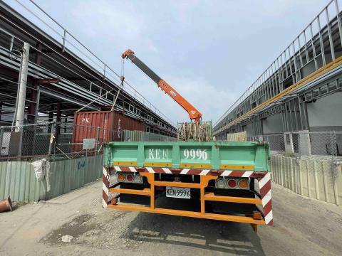 晨鶴吊車起重工程行 -  晨鶴吊車起重工程行 -