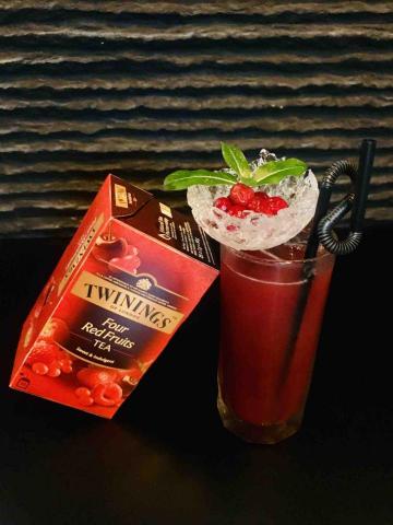 呂至誠 - 唐寧四莓果茶9