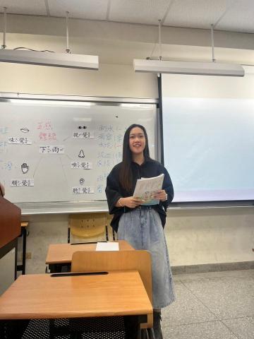 吳葳馨 - 修習教程時有許多實際試教，所以能了解學生的反應和吸收程度