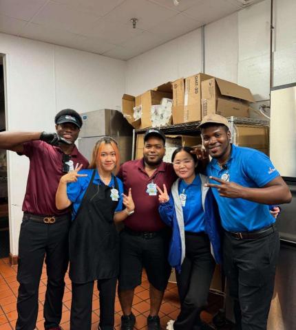 吳葳馨 - 美國打工度假與外國人相處融洽，溝通順暢，並且學習不同的文化和技能