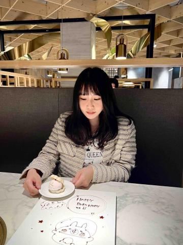 提供材料化學服務的專家李宜蓁