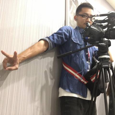 提供100元剪髮相片服務的專家roger攝影