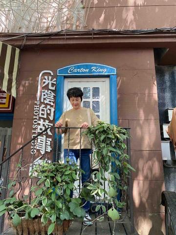 大周小包車 - 紙箱王