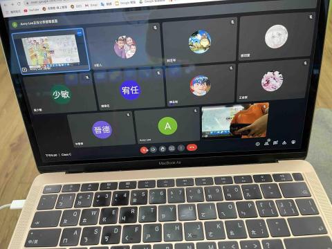 Anny李珮伶 - 線上美語授課