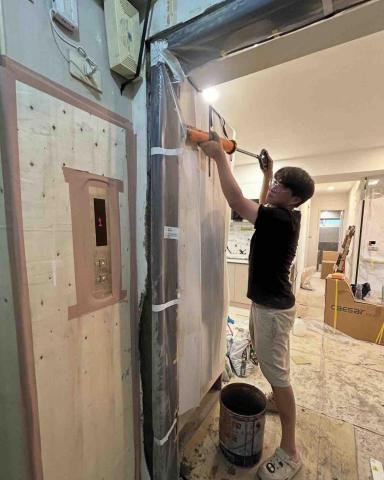 築峰門片安裝 - 門框崁縫施作 築峰門片安裝 - 門框崁縫施作